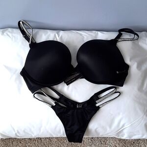 VICTORIA'S SECRET BOMBSHELL bra 36 C  & panties XS set NWOT